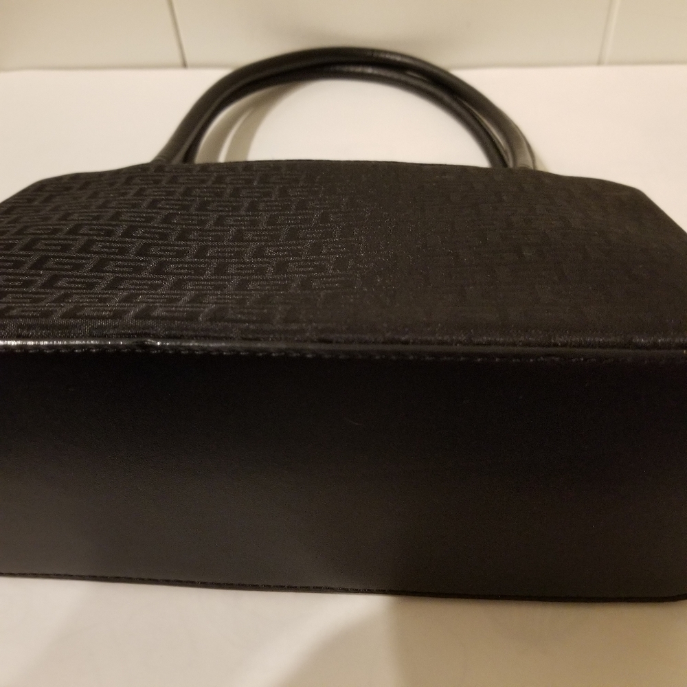 Sturdy Small Black Handbag - Picture 6 of 6